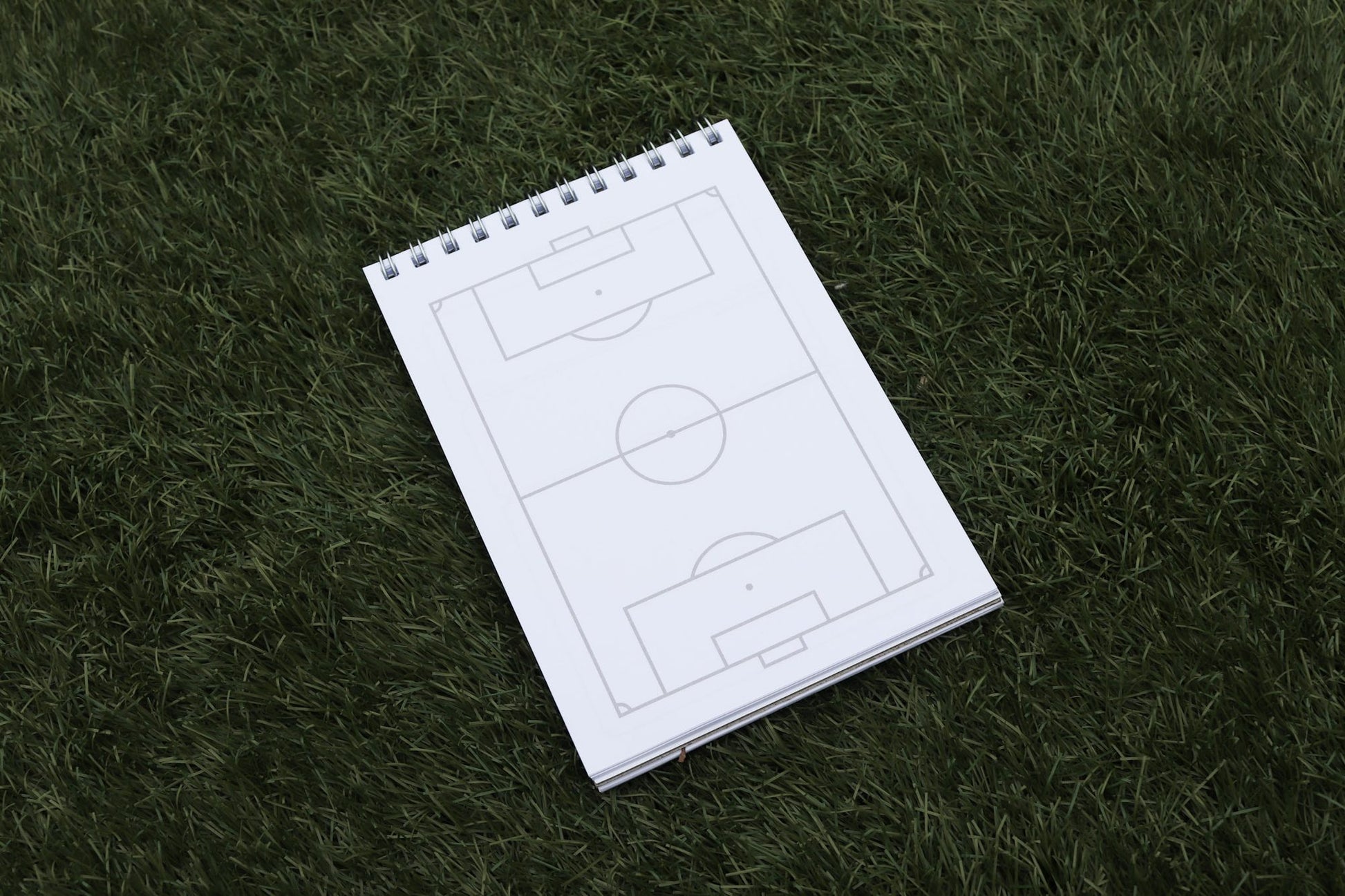Allenatori Club Matchday Notepad pitch diagram page — tactical notes for grassroots football coaches
